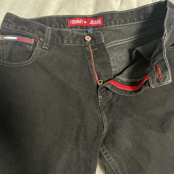 Men’s vintage Tommy Hilfiger black jeans. - Picture 1 of 3